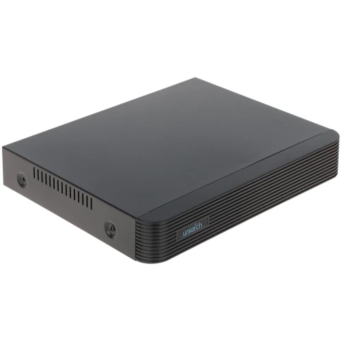 Rejestrator IP NVR Uniarch w kolorze czarnym z logo na przednim panelu, posiada prostokątną, kompaktową obudowę z wentylacją po bokach. Urządzenie przeznaczone jest do monitoringu wizyjnego, obsługując do 10 kanałów.