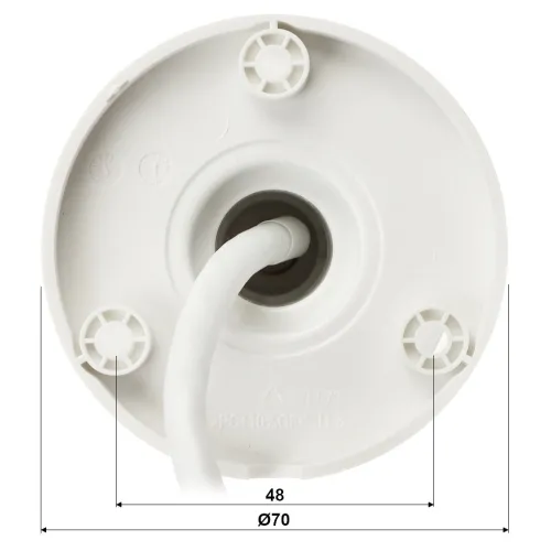Białe, okrągłe mocowanie z tworzywa sztucznego z centralnie umieszczonym otworem, przez który przechodzi kabel. Na powierzchni widoczne są oznaczenia techniczne oraz cztery symetrycznie rozmieszczone otwory montażowe.
