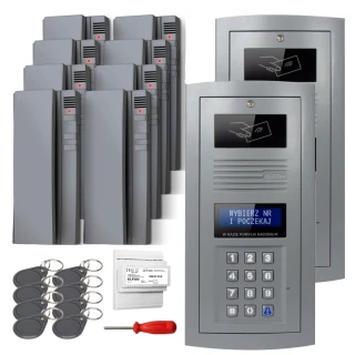 Zestaw domofonowy cyfrowy składający się z panelu z klawiaturą numeryczną, kilku czytników kart zbliżeniowych, breloków RFID, modułu zasilającego oraz śrubokręta. Panel główny posiada wyświetlacz z instrukcją wyboru numeru i przyciski do wprowadzania kodu.